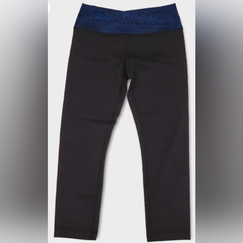 Size 4 - Lululemon Astro Crop
